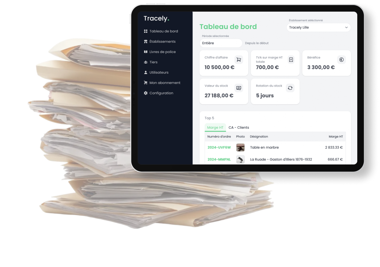 Pile de papier en désordre avec tablette montrant l'interface de Tracely